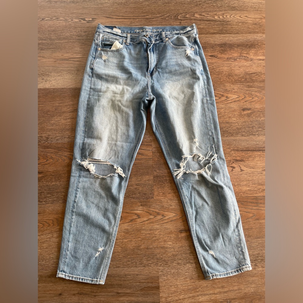 American eagle mom jeans